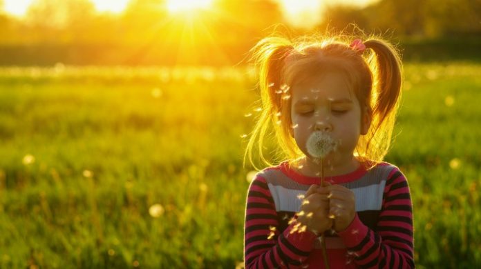 Mom-Hacks-16-Ways-to-Provide-Natural-Allergy-Relief-for-Kids-1.jpg